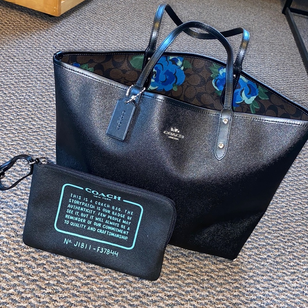 Coach reversible tote bag with pouch